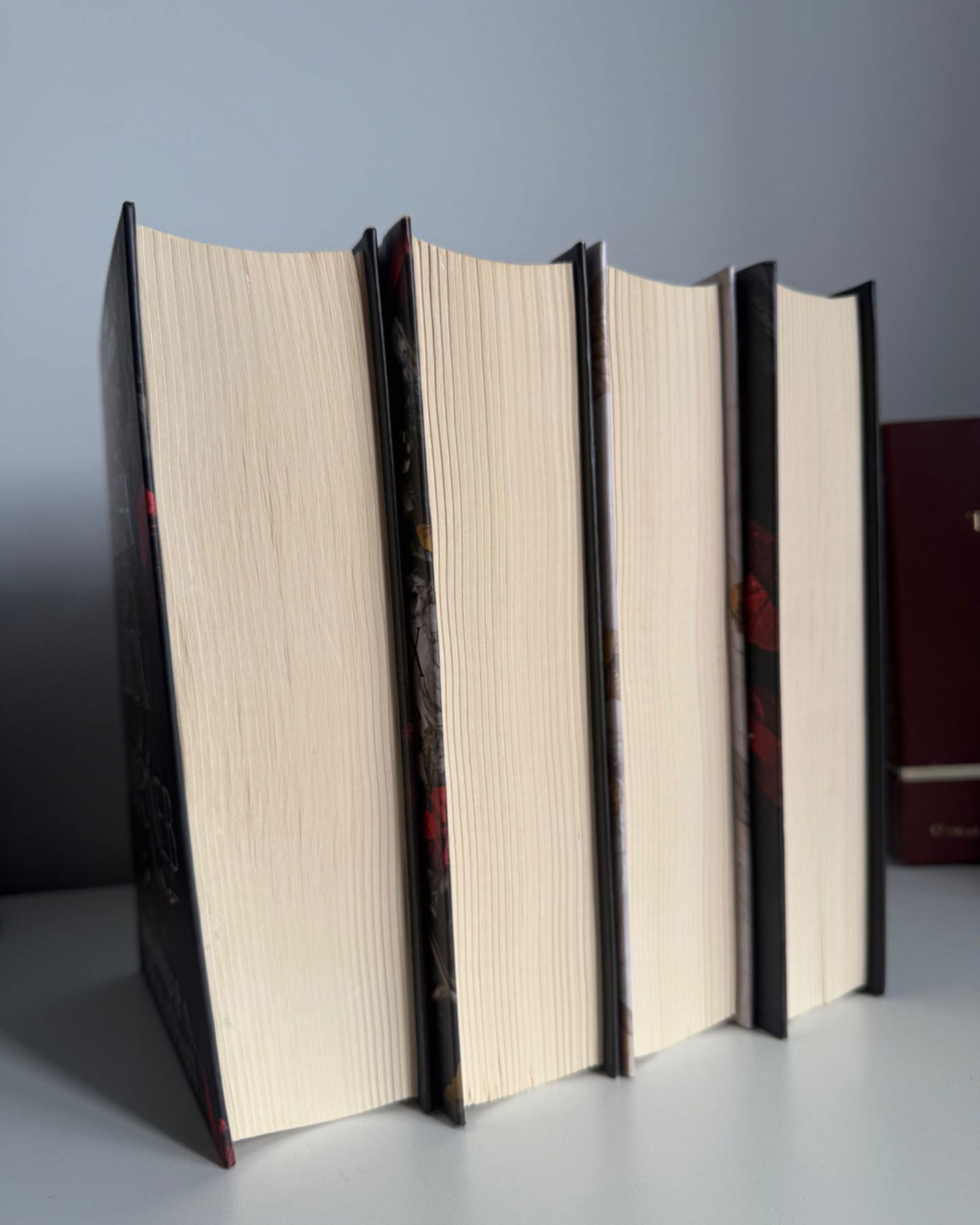 Перші 4 книги циклу «Кров і Попіл»-Дженніфер Л. Арментраут