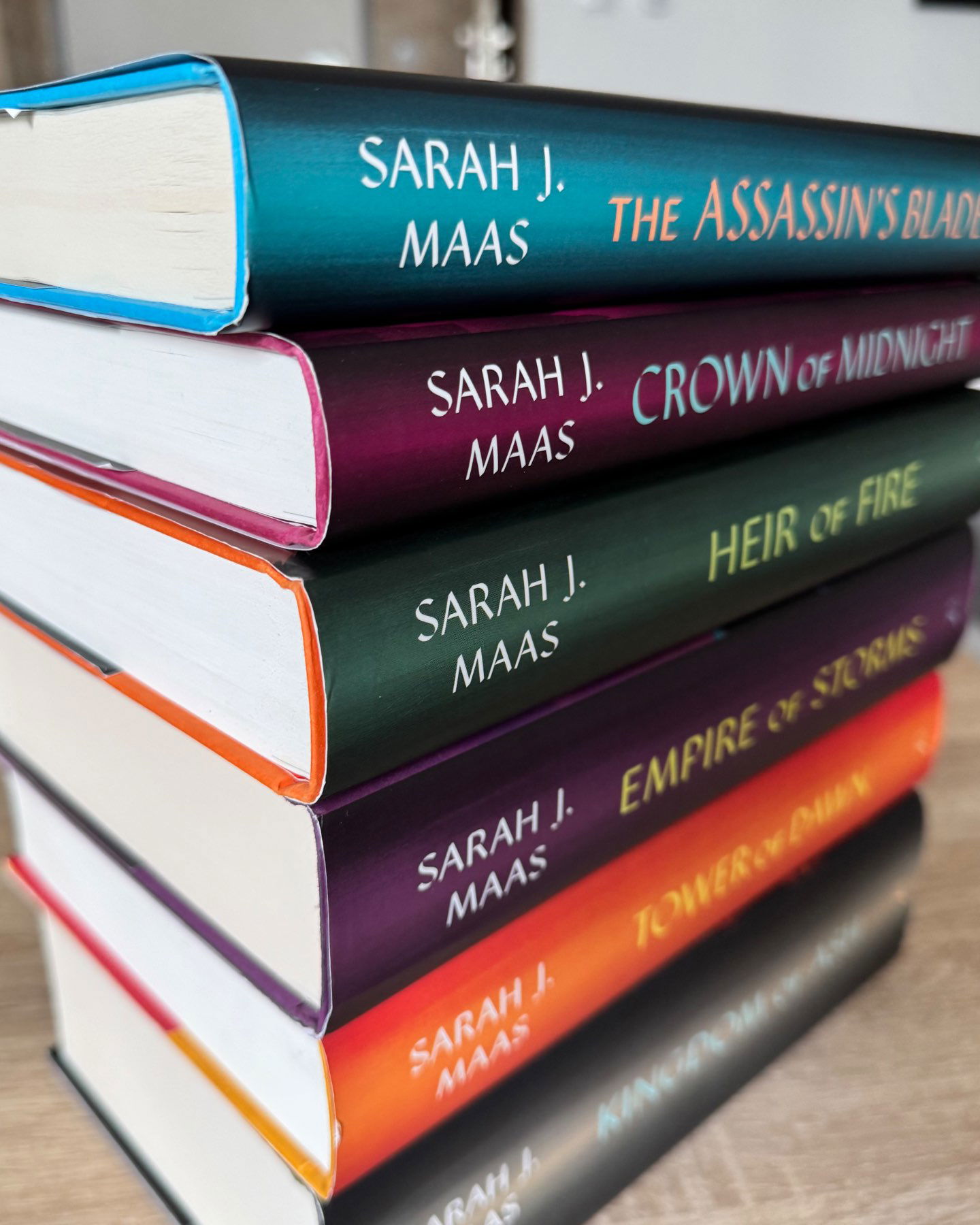 Throne of Glass (6 books)-Sarah J. Maas