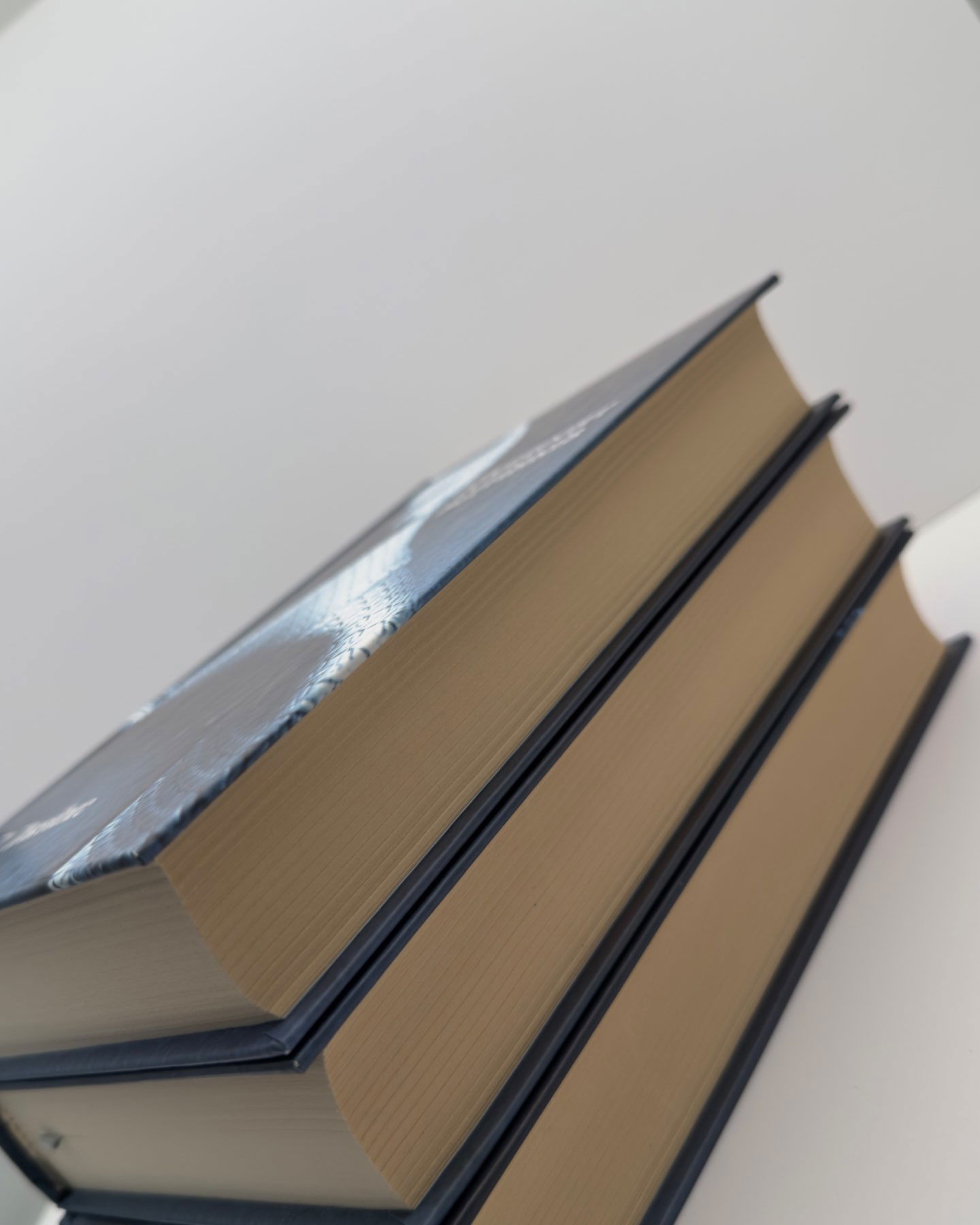 Пʼятдесят відтінків (3 книги)-Е. Л. Джеймс