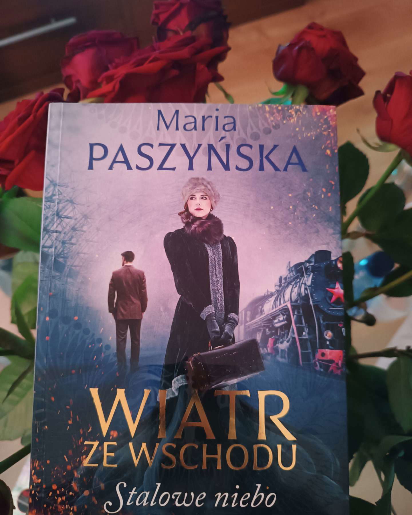 Wiatr ze wschodu-Maria Paszyńska