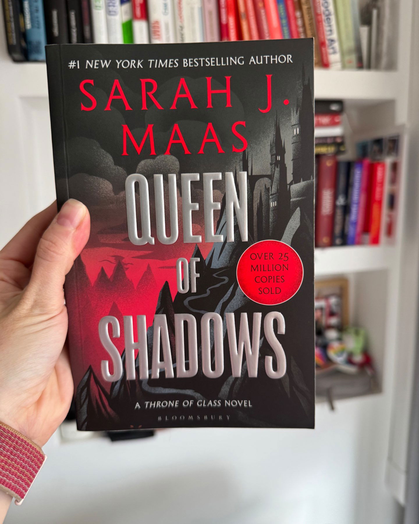 Queen if Shadows-Sarah J. Maas