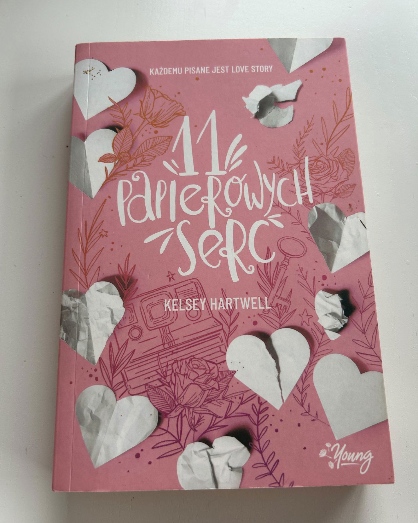 11 papierów serc-Kelsey Hartwell
